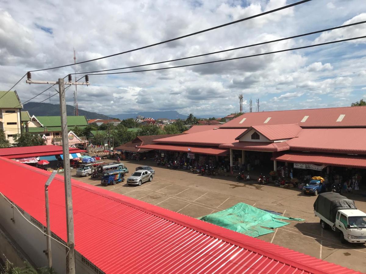 Cloud 9 Hostel Pakse Bagian luar foto